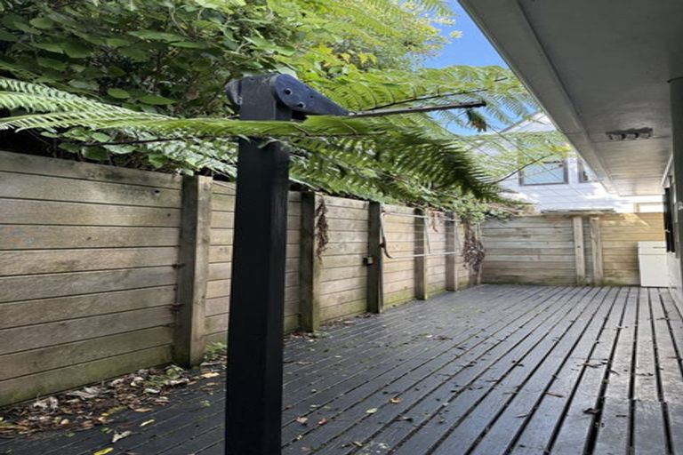 Photo of property in 128 Ironside Road, Johnsonville, Wellington, 6037