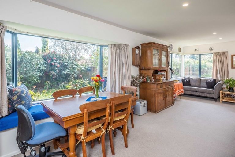 Photo of property in 8 Leigh Place, Paraparaumu Beach, Paraparaumu, 5032