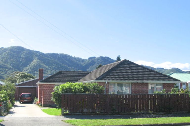 Photo of property in 13 Weka Grove, Elderslea, Upper Hutt, 5018