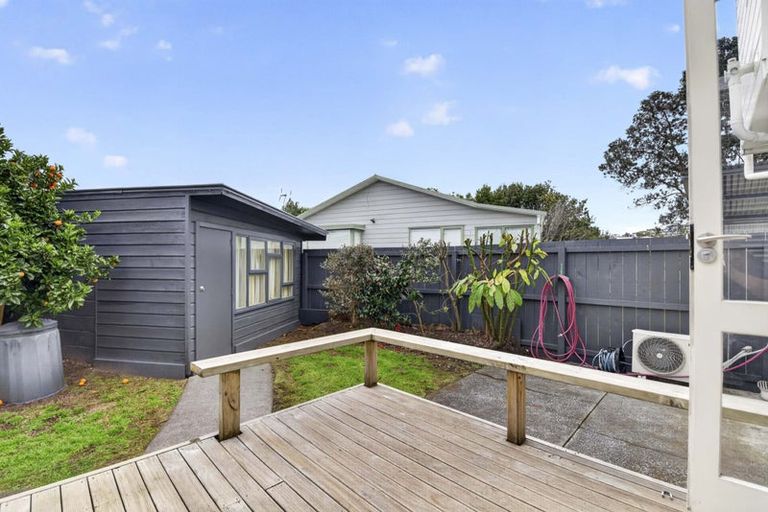 Photo of property in 250 Centreway Road, Orewa, 0931