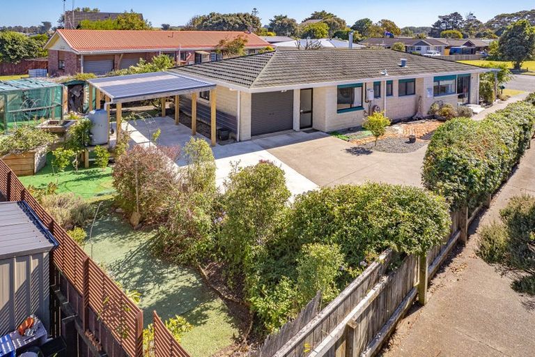 Photo of property in 11 Poutama Place, Tawhero, Whanganui, 4501