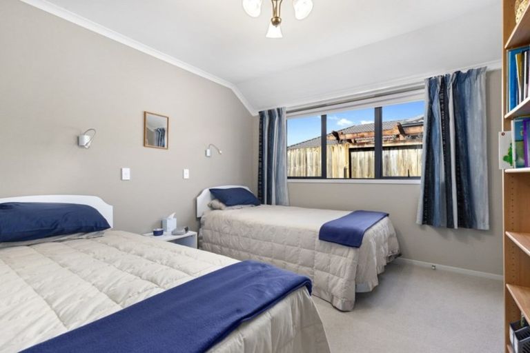 Photo of property in 1 Holly Place, Rototuna North, Hamilton, 3210