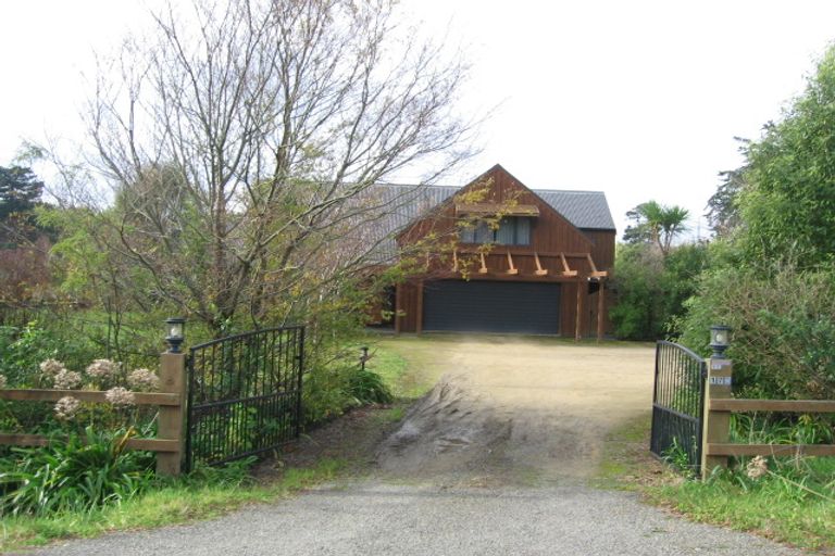 Photo of property in 173 Turitea Road, Fitzherbert, Palmerston North, 4472