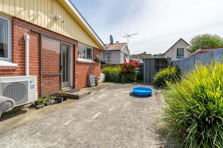 Photo of property in 56 Howe Street, North Dunedin, Dunedin, 9016