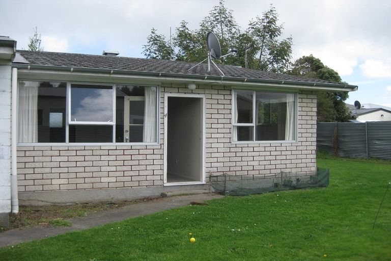 Photo of property in 83 Chelwood Street, Takaro, Palmerston North, 4412