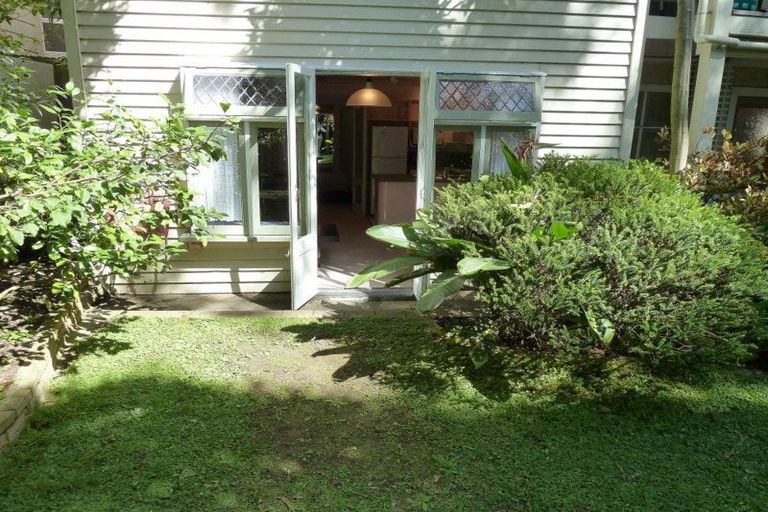 Photo of property in 103 Salamanca Road, Wellington Central, Wellington, 6011