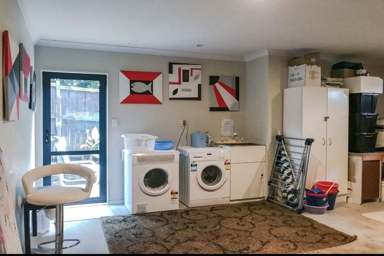 Photo of property in 106 Meadowland Drive, Somerville, Auckland, 2014