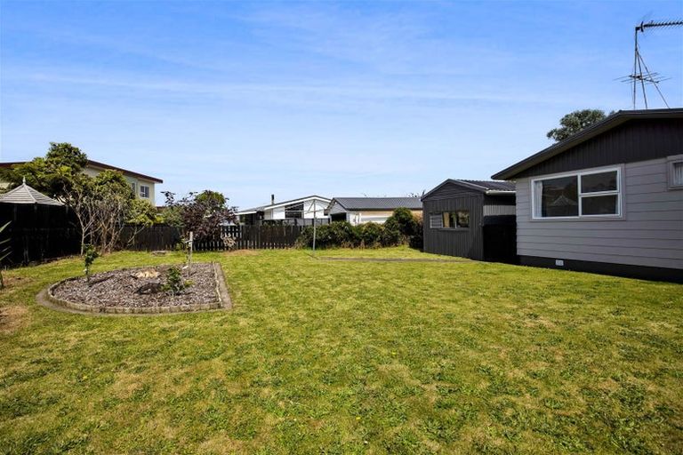 Photo of property in 3 Trimble Place, Bell Block, New Plymouth, 4312