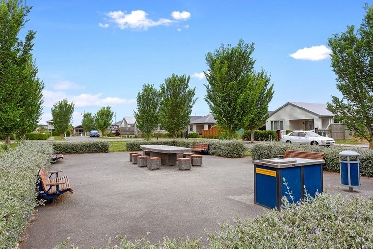 Photo of property in 3 Pounamu Place, Pegasus, 7612