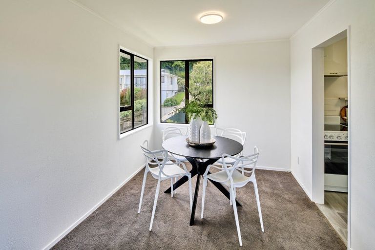 Photo of property in 27 Invercargill Drive, Kelson, Lower Hutt, 5010