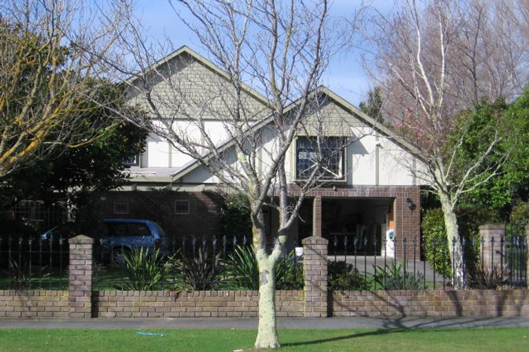 Photo of property in 62 Buick Crescent, Awapuni, Palmerston North, 4412