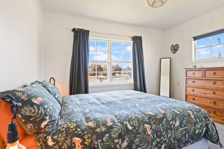 Photo of property in 10 Jarmey Place, Mangakakahi, Rotorua, 3015