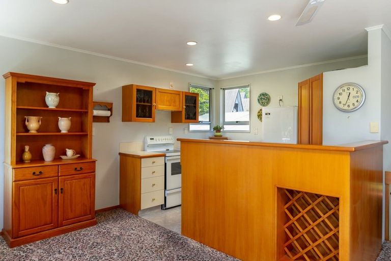 Photo of property in 32 Seaview Crescent, Picton, 7220