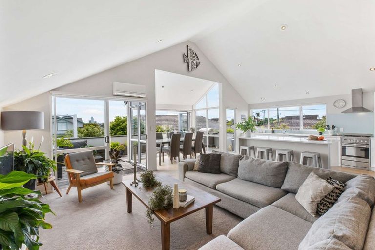 Photo of property in 2/38 Bayswater Avenue, Bayswater, Auckland, 0622