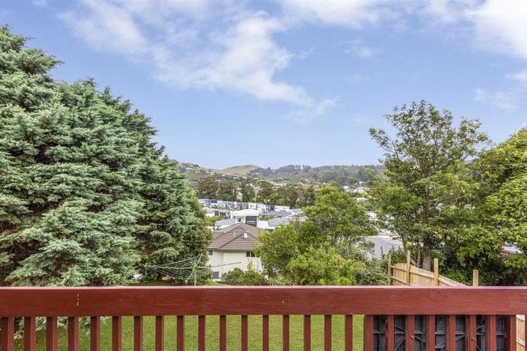 Photo of property in 5 The Haven, Whitby, Porirua, 5024