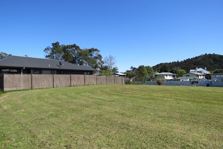 Photo of property in 21 Victoria Street, Coromandel, 3506