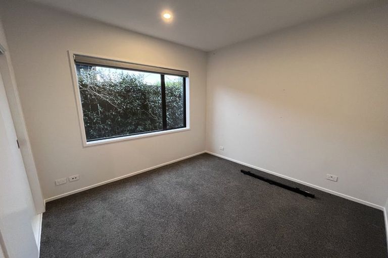 Photo of property in 2 Parachute Crescent, Papakura, 2110