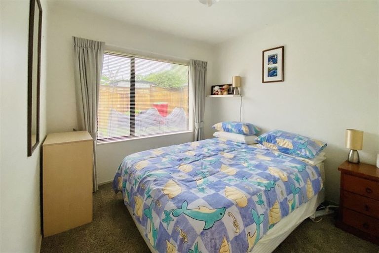 Photo of property in 3 Adair Place, Weymouth, Auckland, 2103
