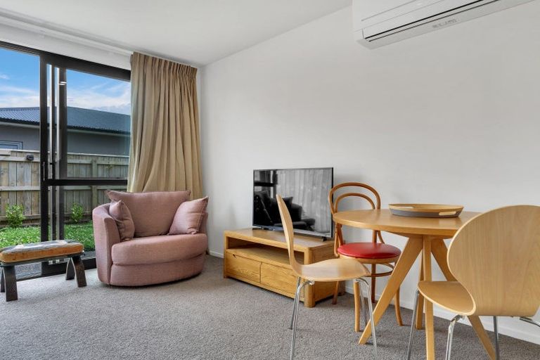 Photo of property in 5/20 Ballinger Place, Carterton, 5713