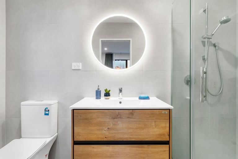 Photo of property in 64a Rosewarne Crescent, Glendene, Auckland, 0602