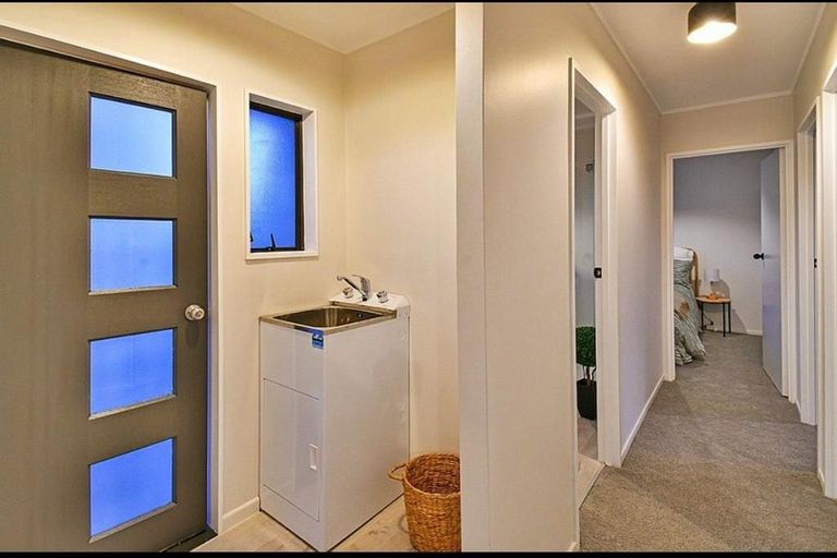 Photo of property in 2/226a Dominion Road, Red Hill, Papakura, 2110