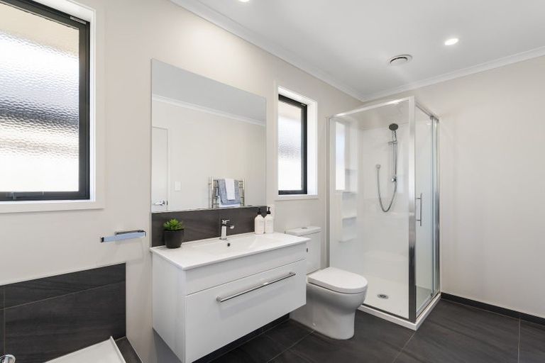 Photo of property in 22 Tiria Drive, Papamoa Beach, Papamoa, 3118