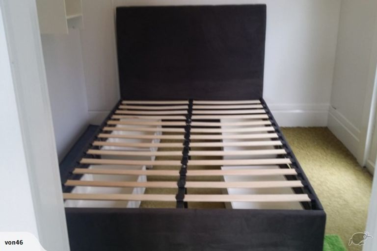 Photo of property in 75 Todman Street, Brooklyn, Wellington, 6021