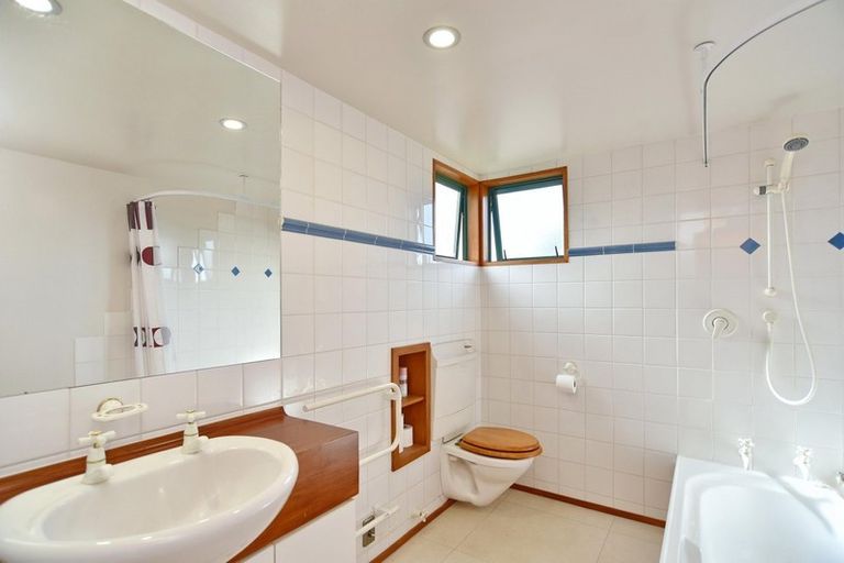 Photo of property in 114 Knowles Street, St Albans, Christchurch, 8052