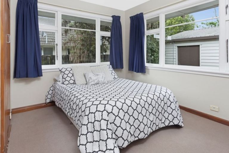 Photo of property in 1/38 Aorangi Road, Bryndwr, Christchurch, 8053