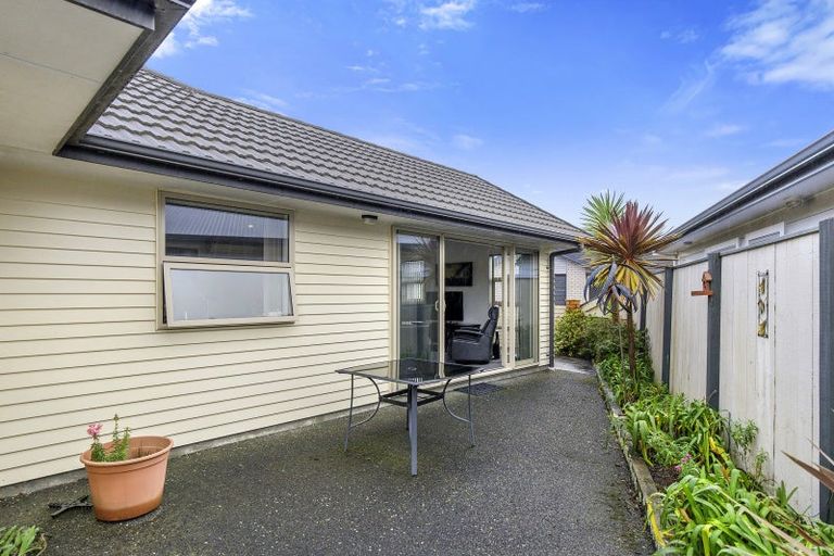 Photo of property in 2 Cataldo Mews, Avalon, Lower Hutt, 5011