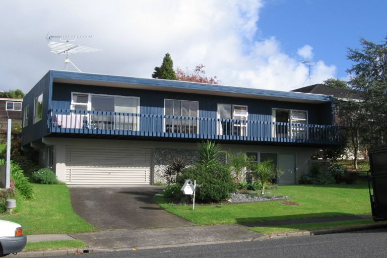Photo of property in 30 Amante Crescent, Mairangi Bay, Auckland, 0630
