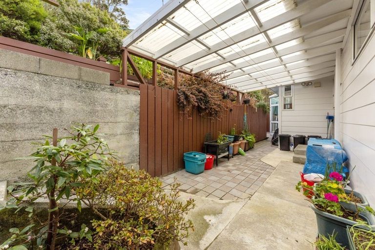 Photo of property in 11 Malaghan Grove, Johnsonville, Wellington, 6037