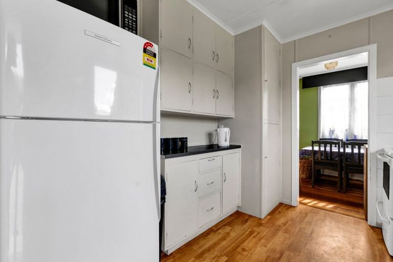 Photo of property in 53 Parris Street, Waitara, 4320