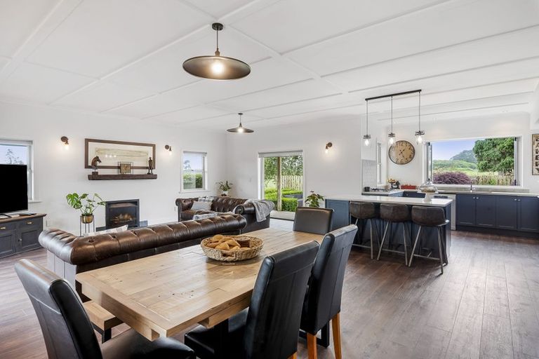 Photo of property in 225 Te Horo Hautere Cross Road, Hautere, Otaki, 5582