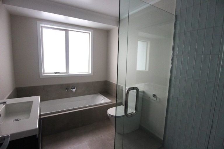 Photo of property in 33 Belgrove Drive, Waipukurau, 4200