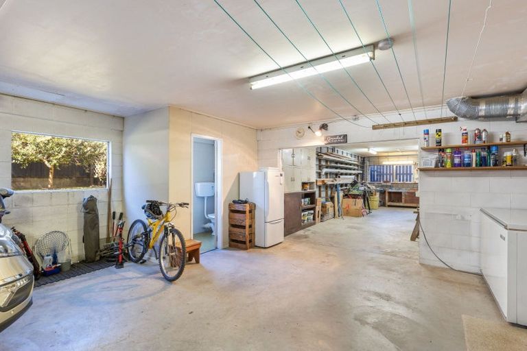 Photo of property in 40 Frank Wilson Terrace, Welbourn, New Plymouth, 4312