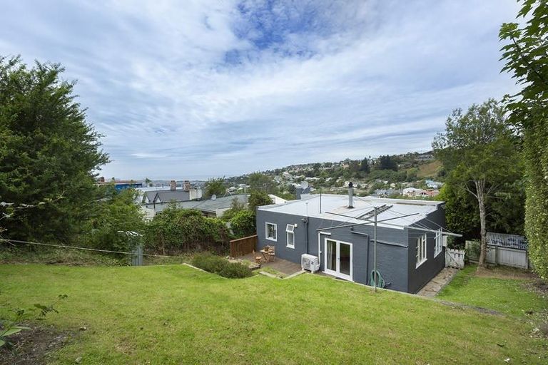 Photo of property in 14 Thomson Street, Lookout Point, Dunedin, 9011
