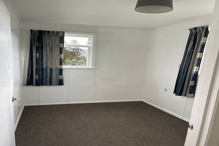 Photo of property in 26-28 Bedford Street, Cannons Creek, Porirua, 5024