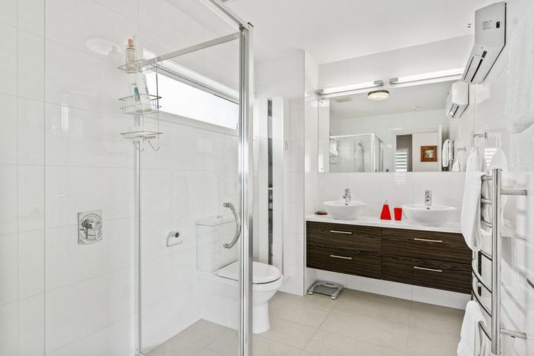 Photo of property in 61 Panorama Heights, Orewa, 0931