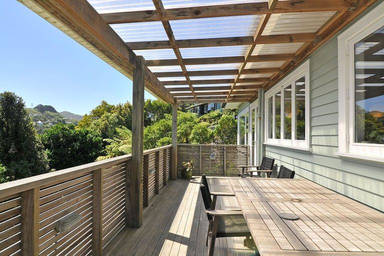 Photo of property in 9 Stratford Way, Wilton, Wellington, 6012