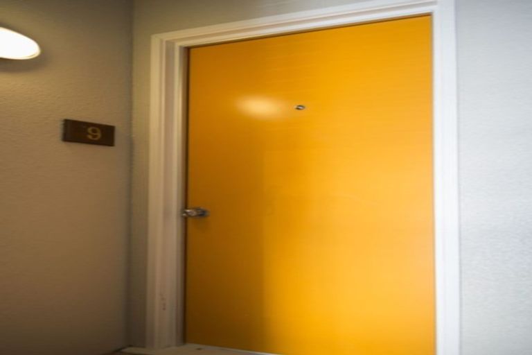 Photo of property in Pirie Street Townhouses, 9/35 Pirie Street, Mount Victoria, Wellington, 6011