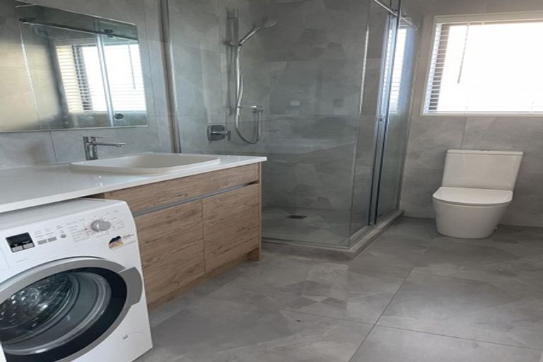 Photo of property in 16 Hapukupuku Avenue, Beachlands, Auckland, 2018