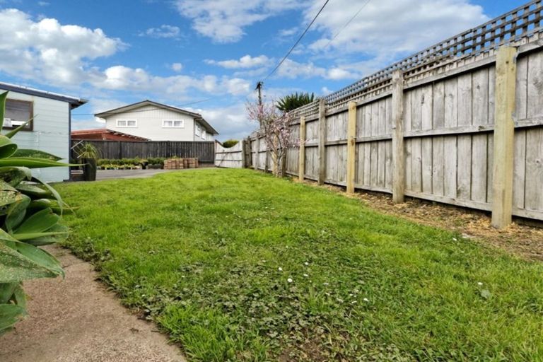 Photo of property in 177a Waimumu Road, Massey, Auckland, 0614