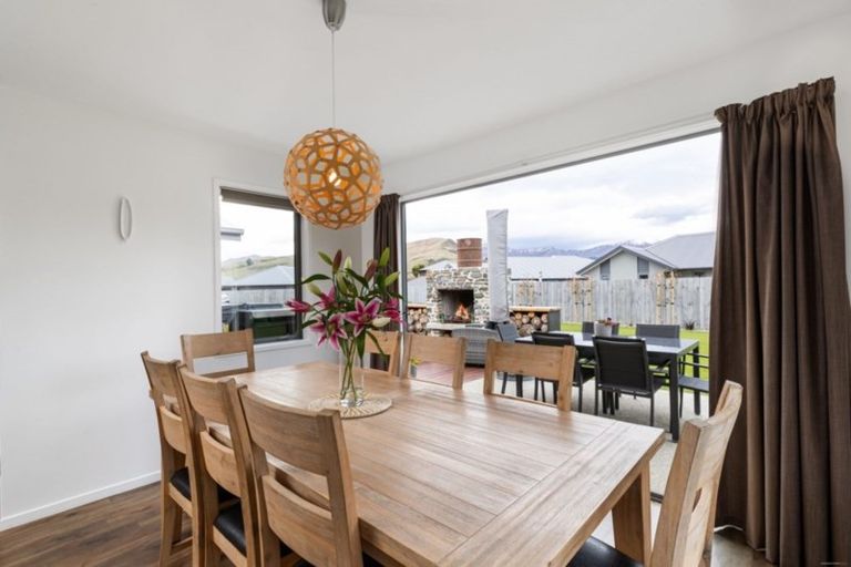 Photo of property in 14 Cone Peak Close, Lake Hayes, Queenstown, 9304