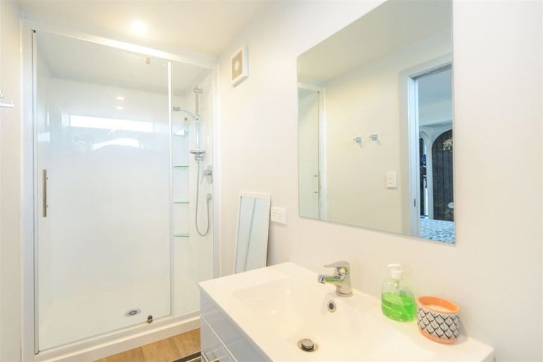 Photo of property in 6 Pukatea Place, Milson, Palmerston North, 4414