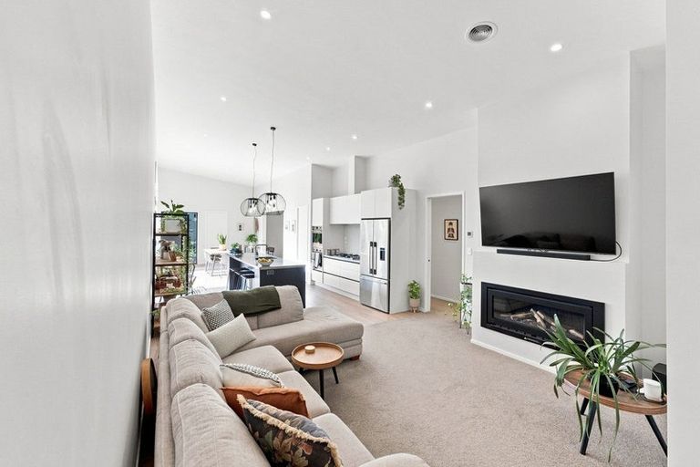 Photo of property in 17 Lawry Street, Blagdon, New Plymouth, 4310