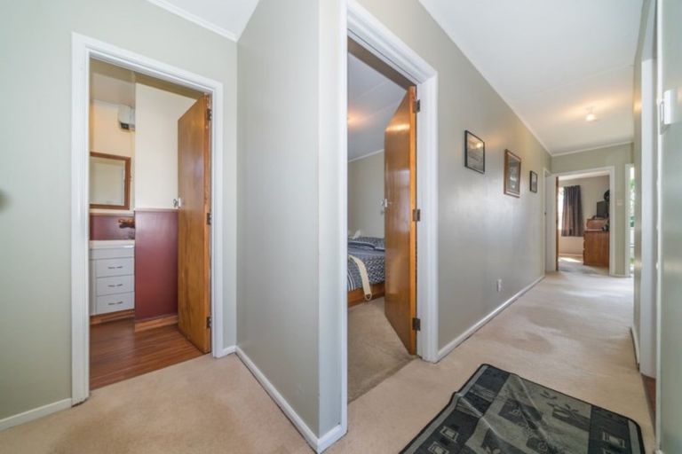 Photo of property in 14 Ellesmere Crescent, Highbury, Palmerston North, 4412