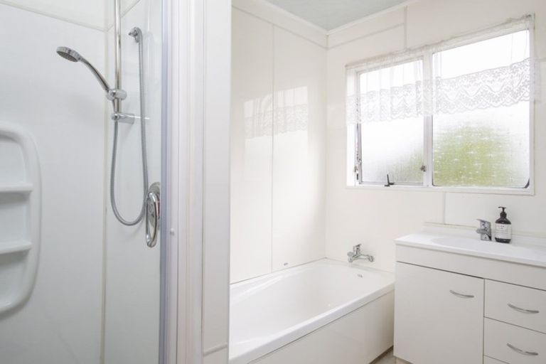 Photo of property in 6 Hornsby Street, Carterton, 5713