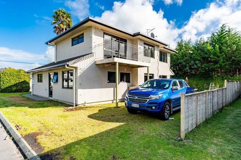 Photo of property in 152e One Tree Point Road, One Tree Point, 0118