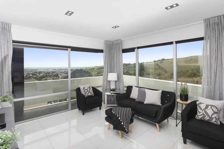 Photo of property in 12 Harry Ell Drive, Cashmere, Christchurch, 8022